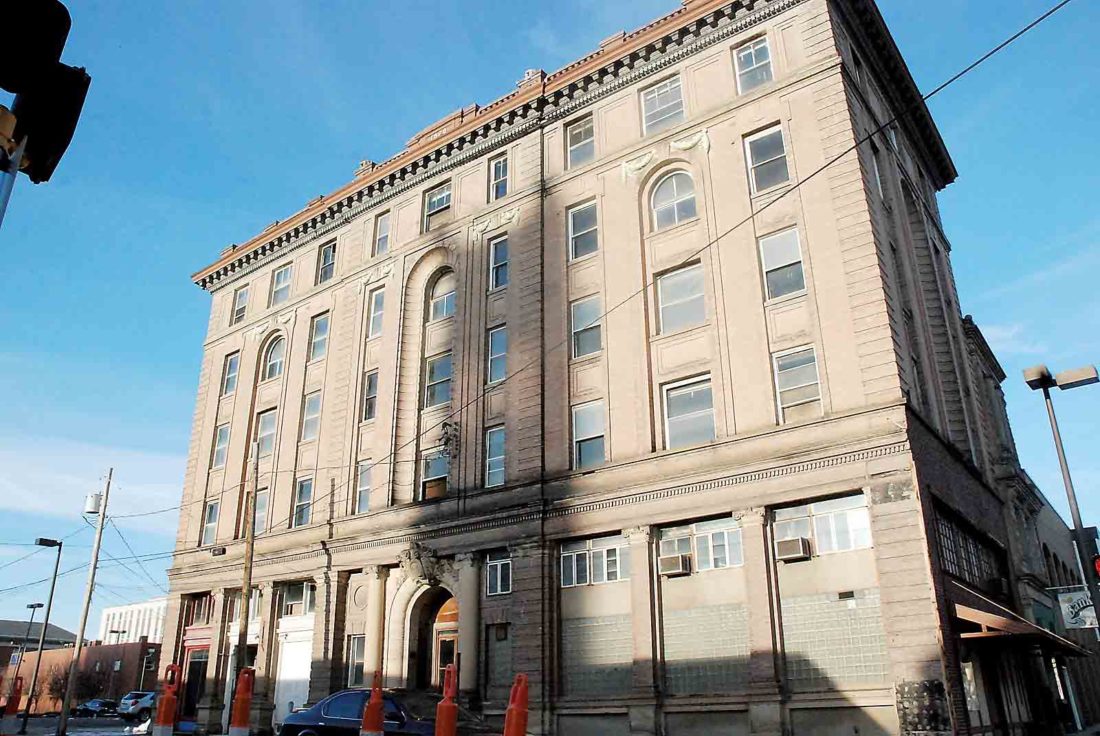 Parkersburg committee approves Citizens Bank demolition News, Sports